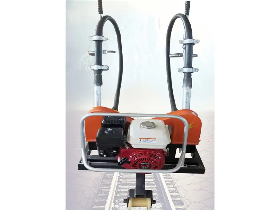 Internal combustion flexible shaft compactor.jpg